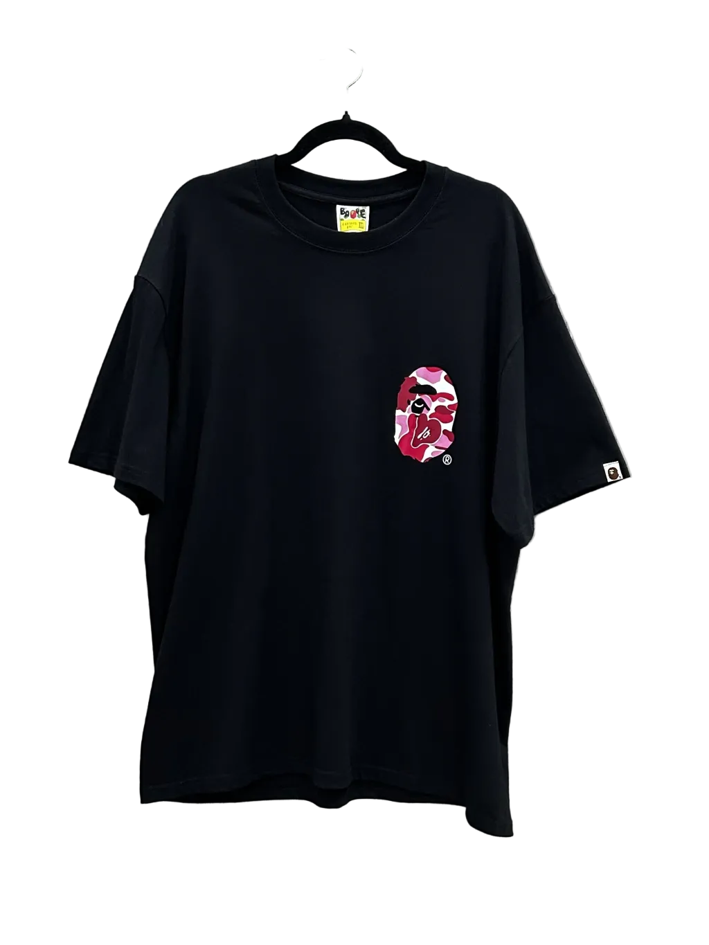 טי־שירט בייפ עם לוגו קוף ורוד